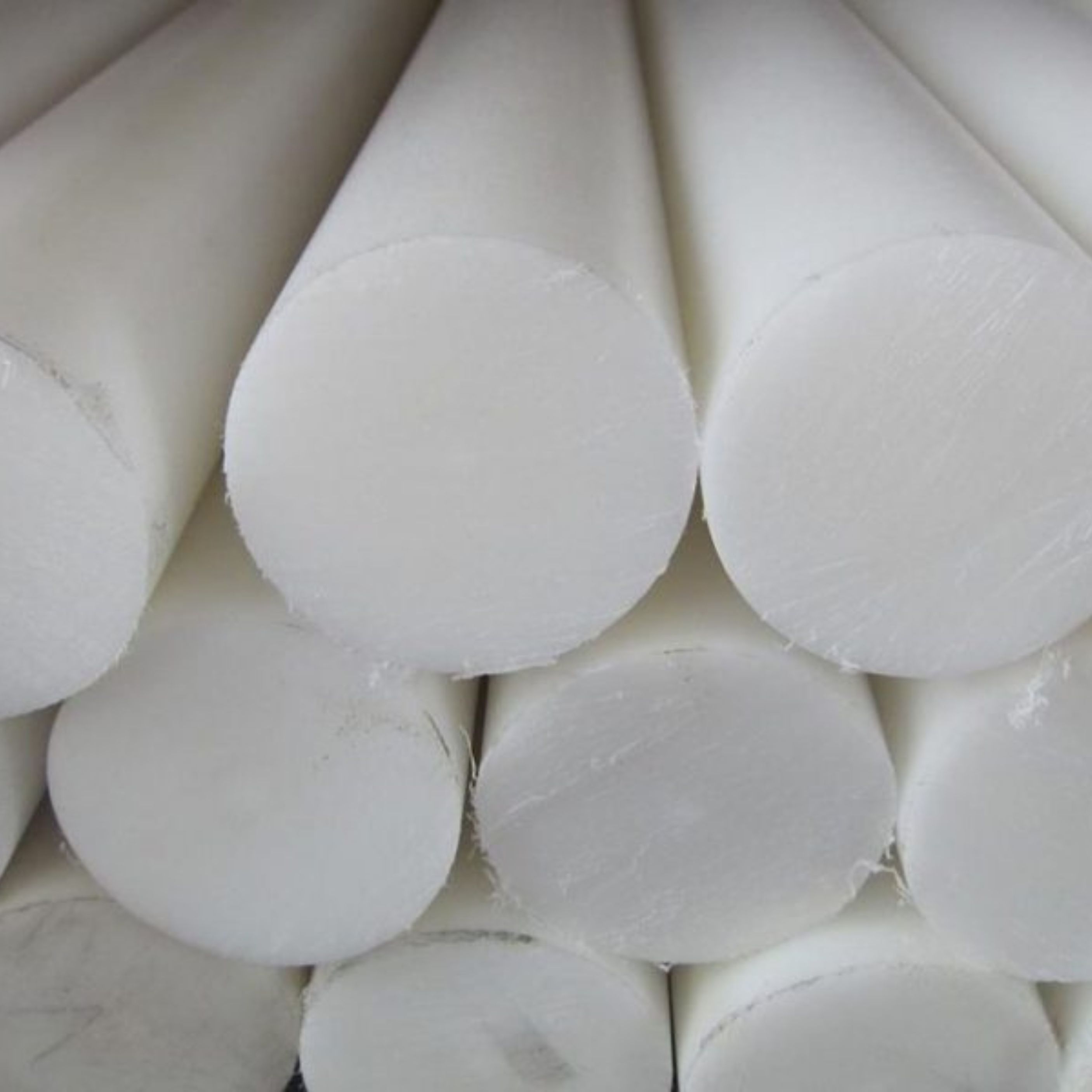 Plastic pellets POM